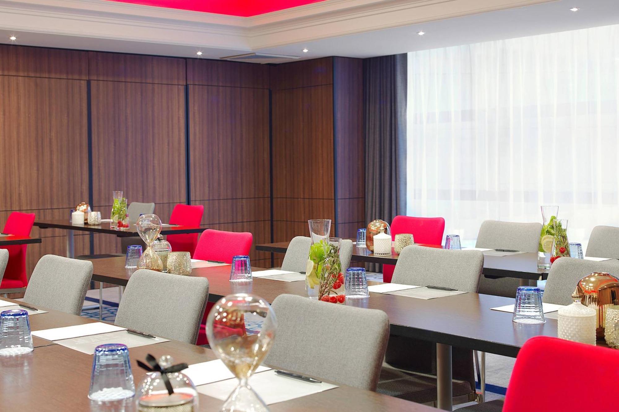 Hotel Renaissance Paris La Defense