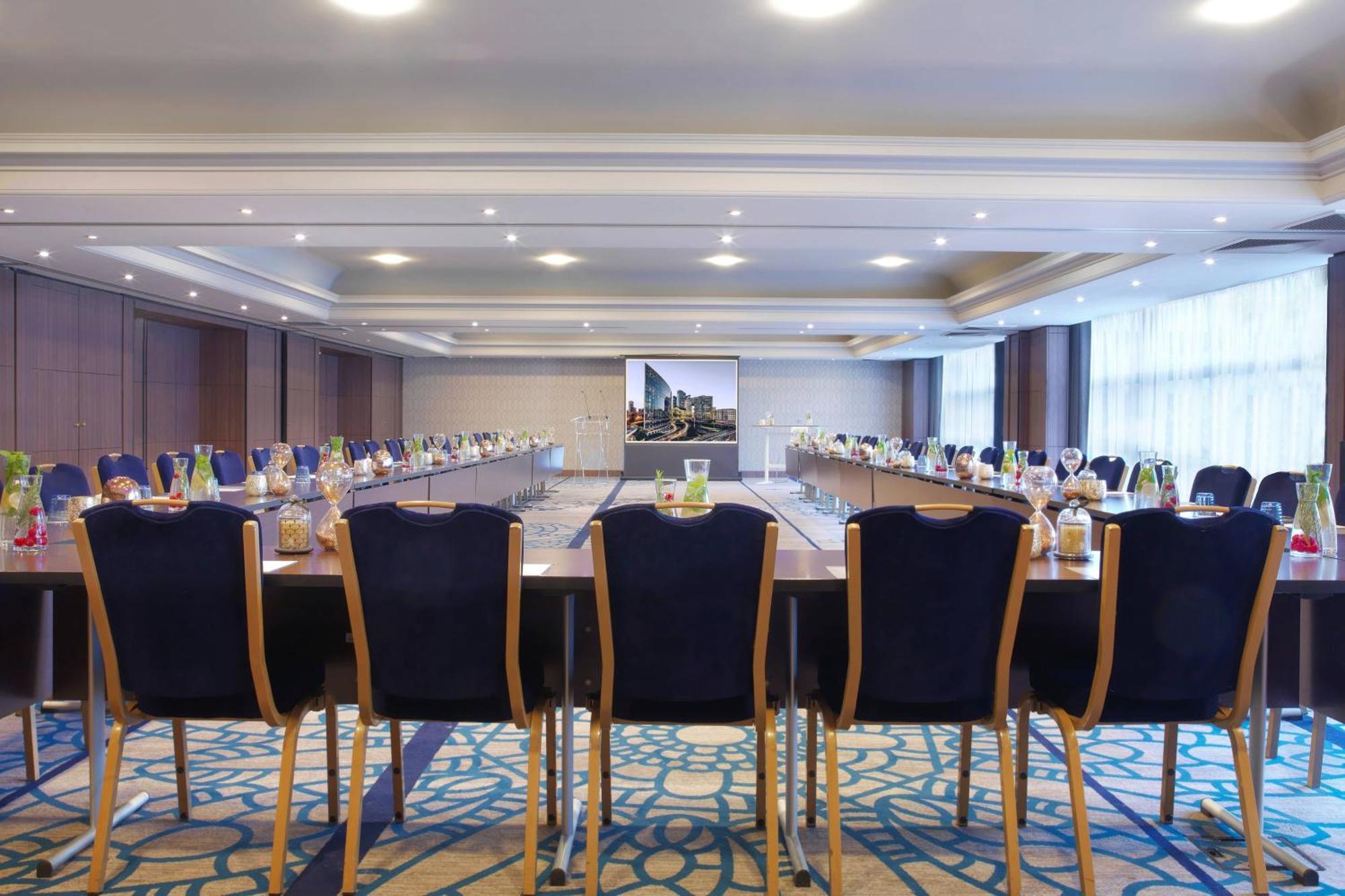 Hotel Renaissance Paris La Defense Puteaux