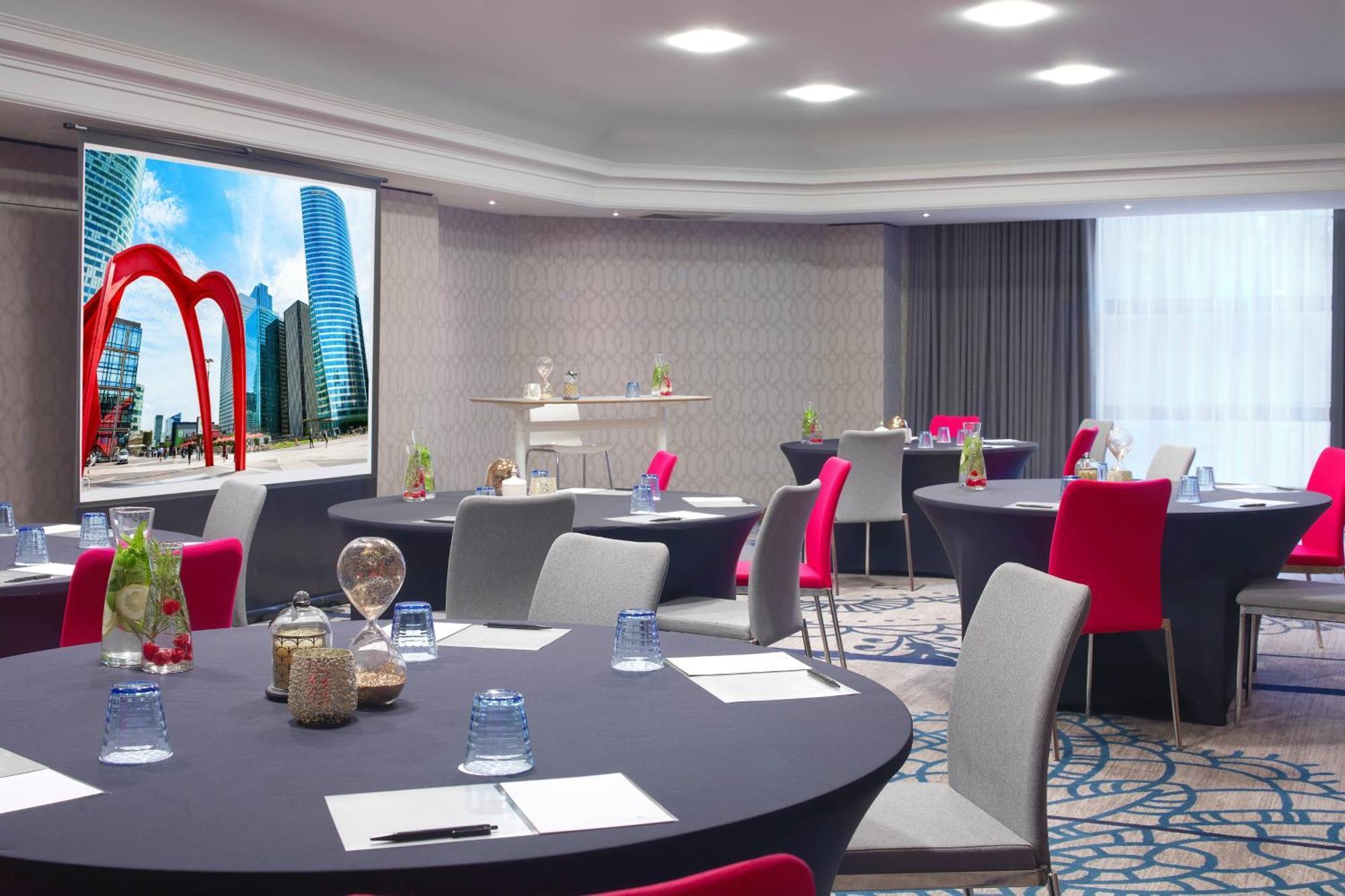 Renaissance Paris La Defense 4* Puteaux