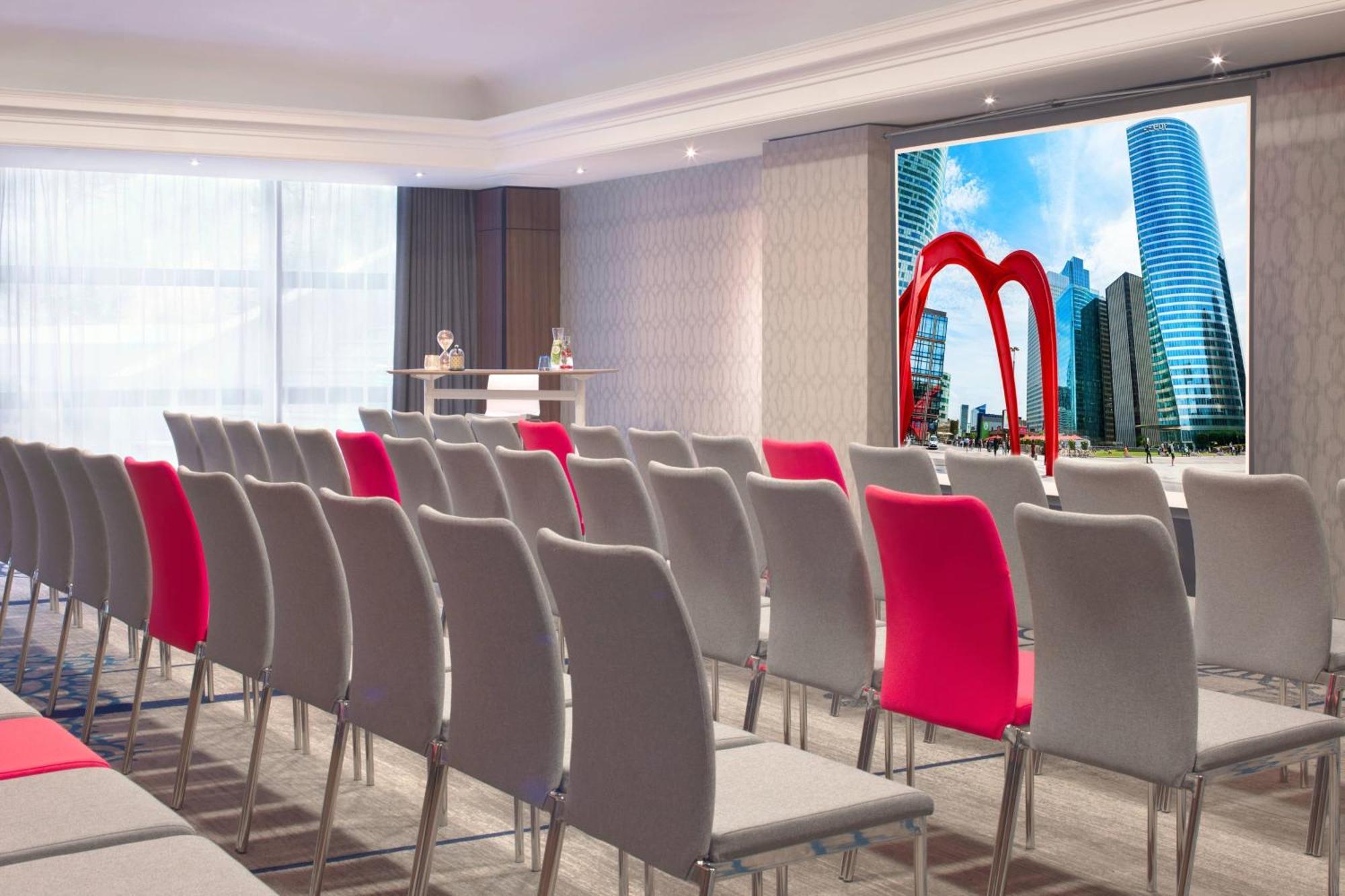Hotel Renaissance Paris La Defense