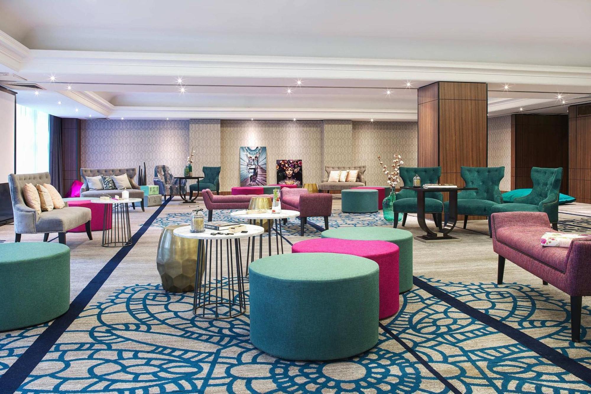 Hotel Renaissance Paris La Defense