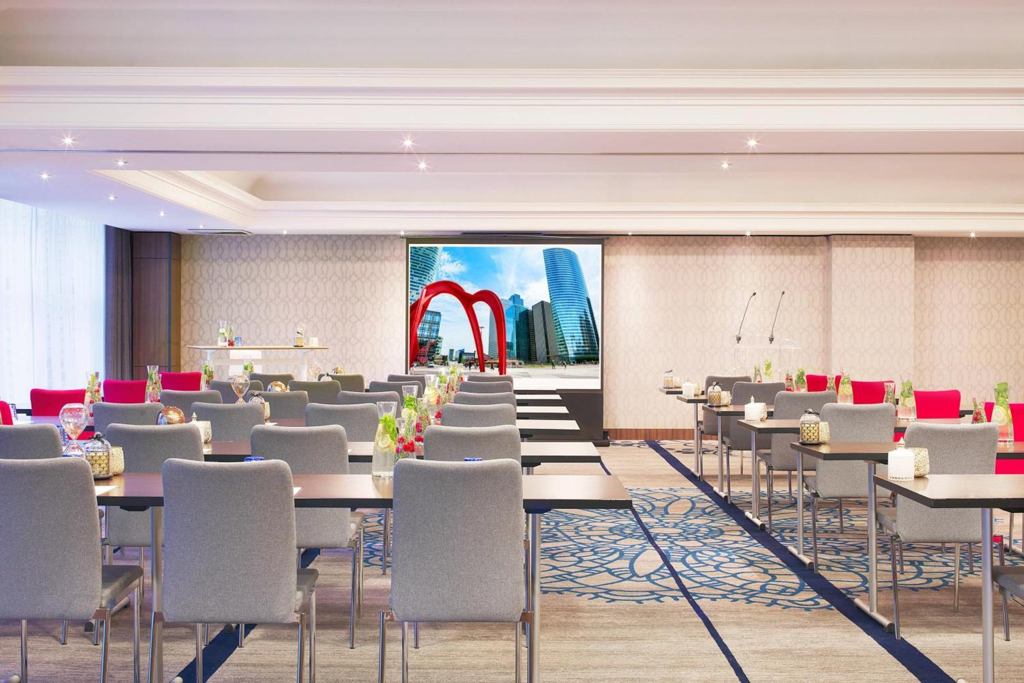 Renaissance Paris La Defense Hotel