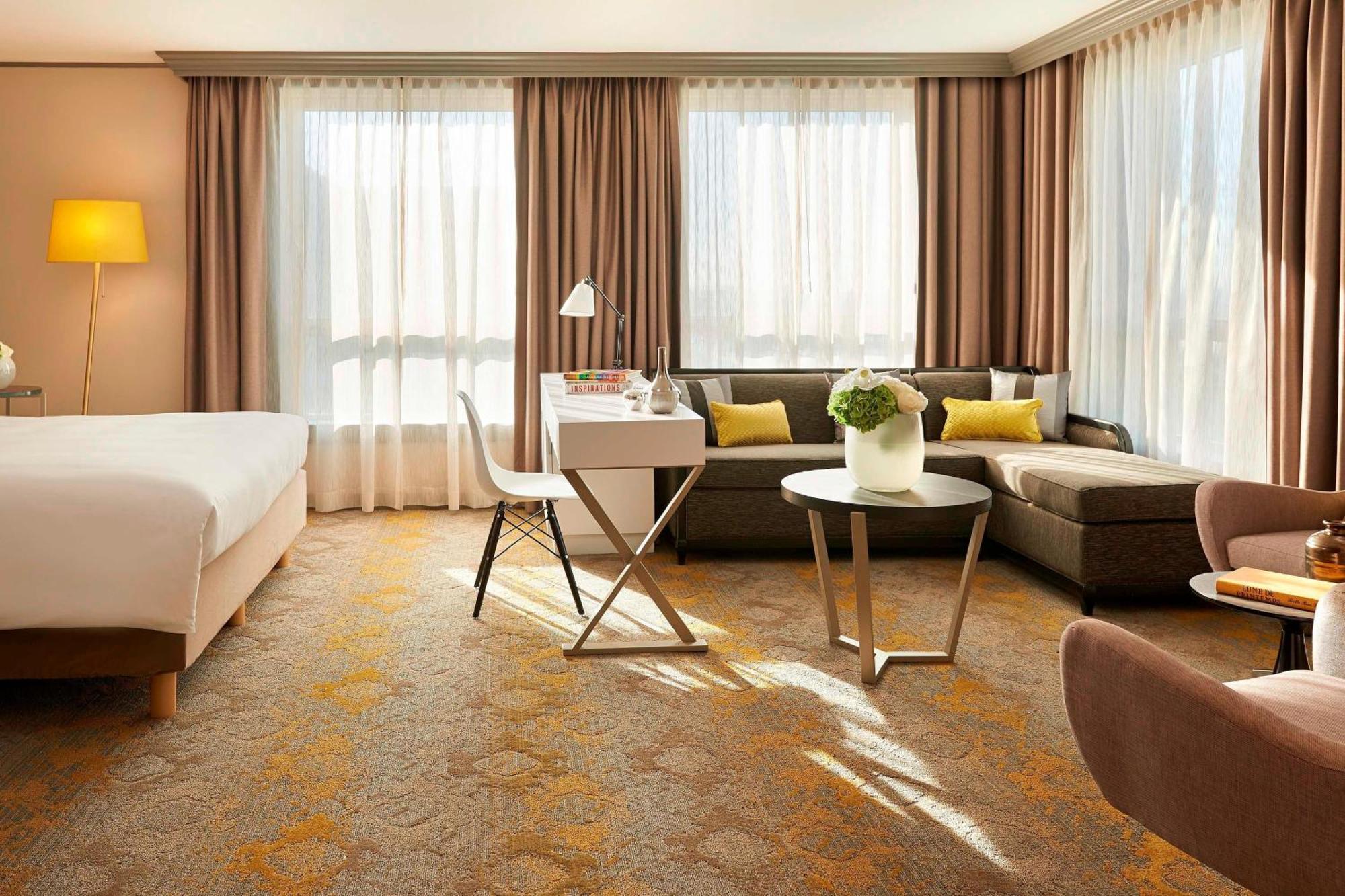Hotel Renaissance Paris La Defense Puteaux